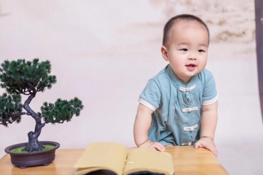 四平孕妇显怀是几个月